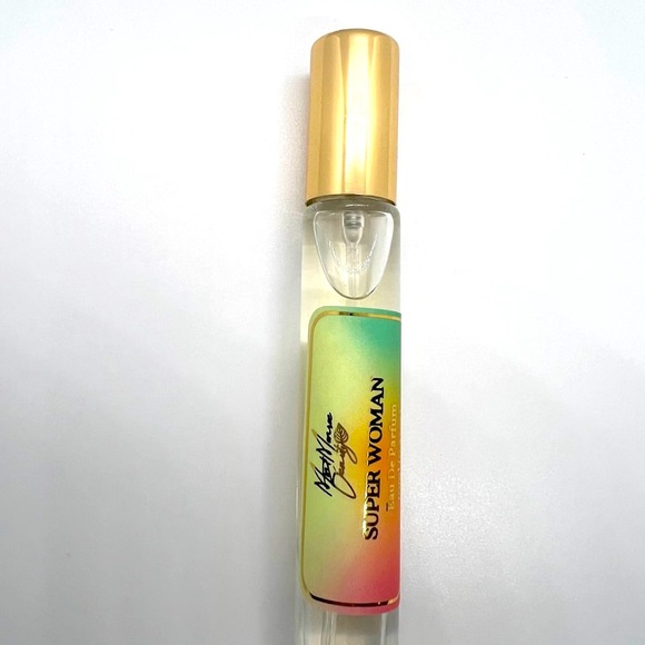 COMPARE AROMA TO WONDER WOMAN FRAGRANCE OIL SPRAY - Picture 2 of 3